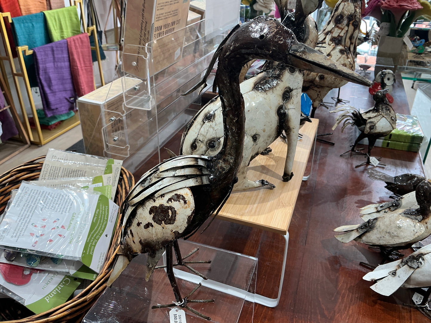 Sm16 white metal crane