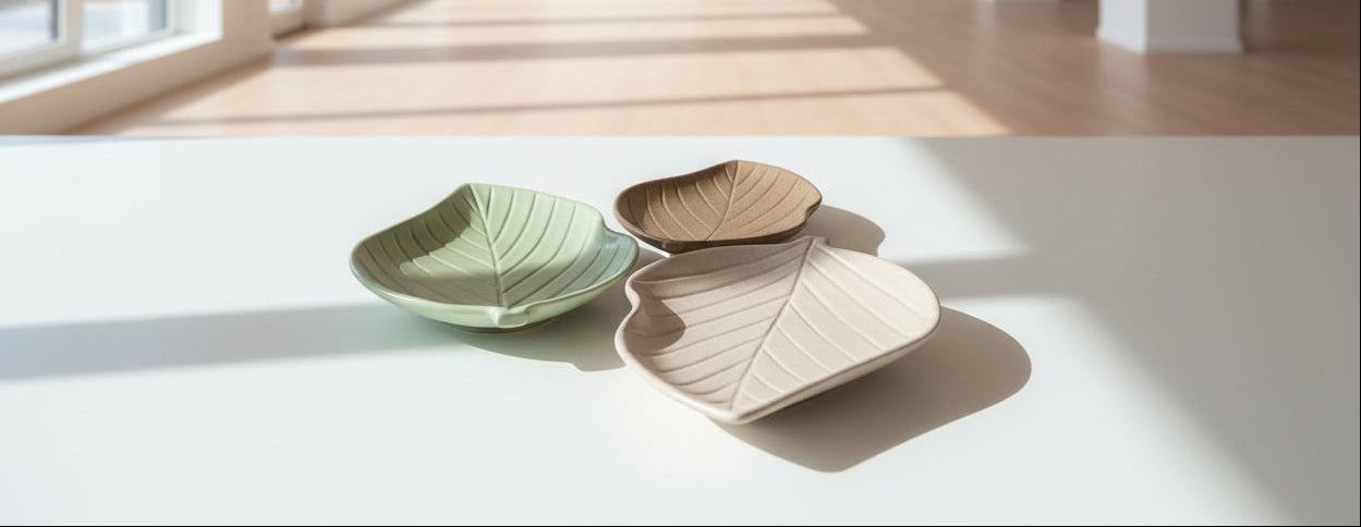Pottery leaf plate