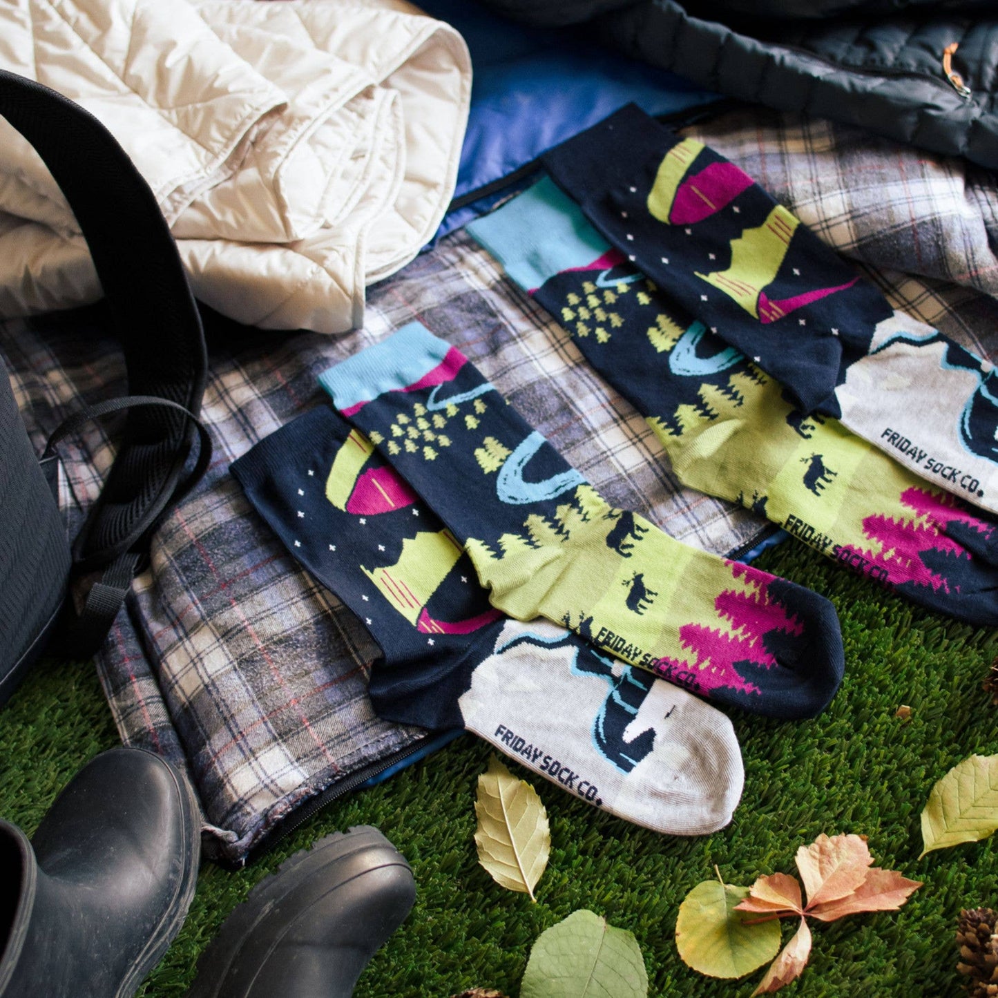 Men's Socks | Canadian Landscape | North Canada | Mismatched: Men's 7 - 13
