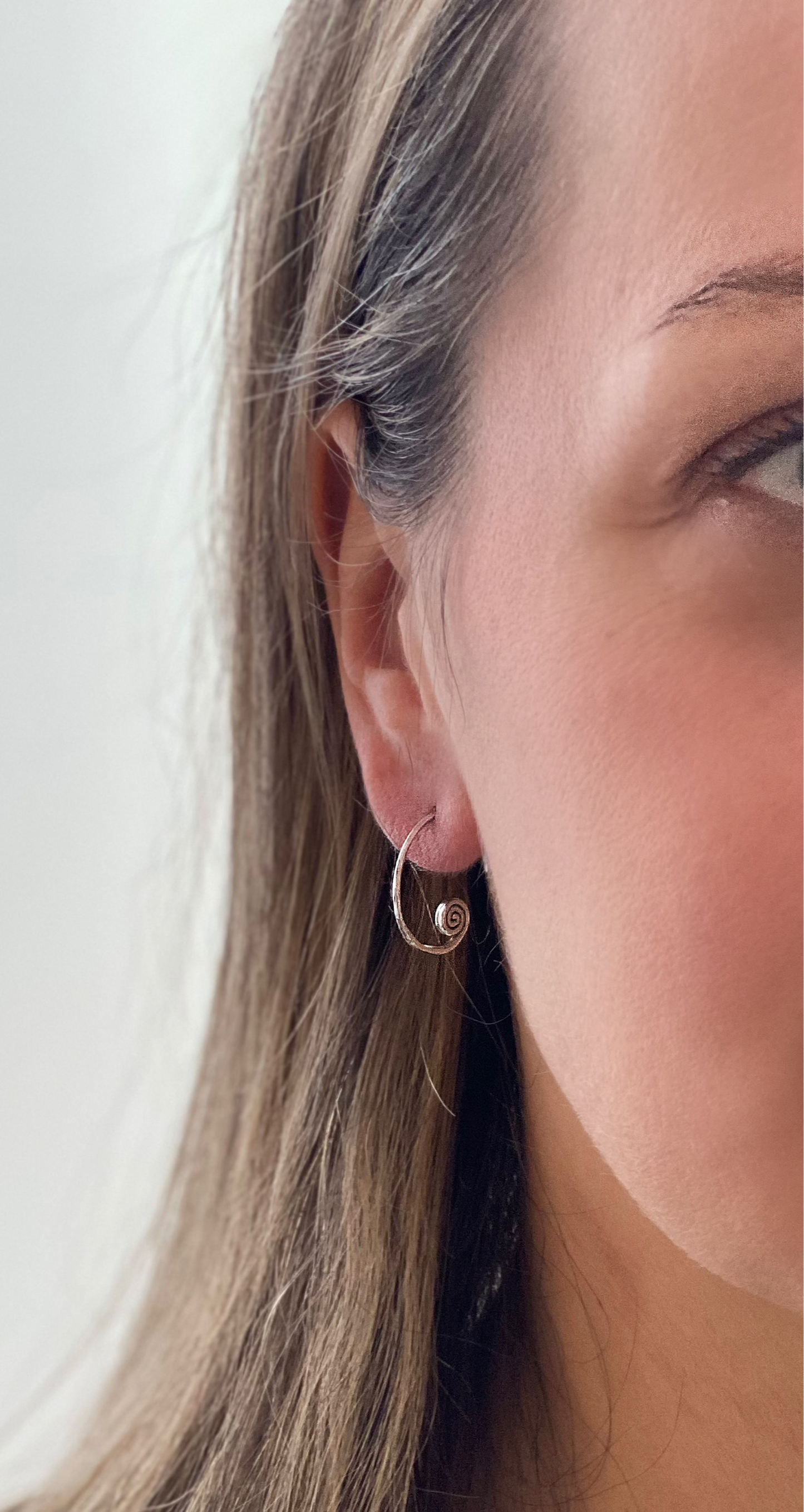 Delicately Coiled Earrings TE25