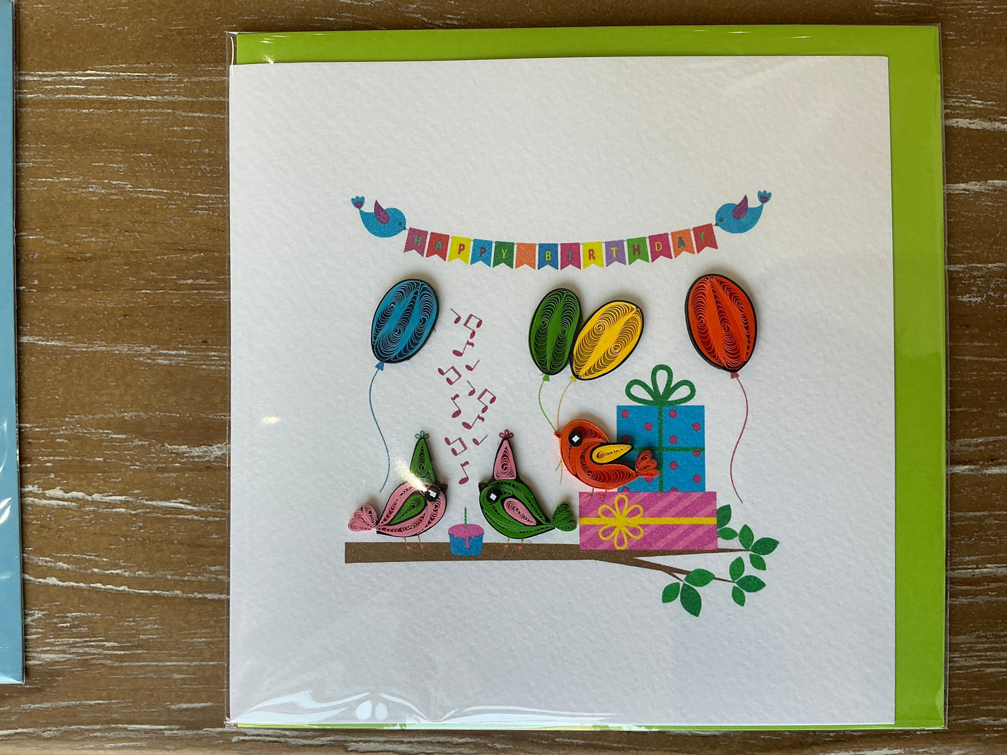 Bird hand made birthday quilling card