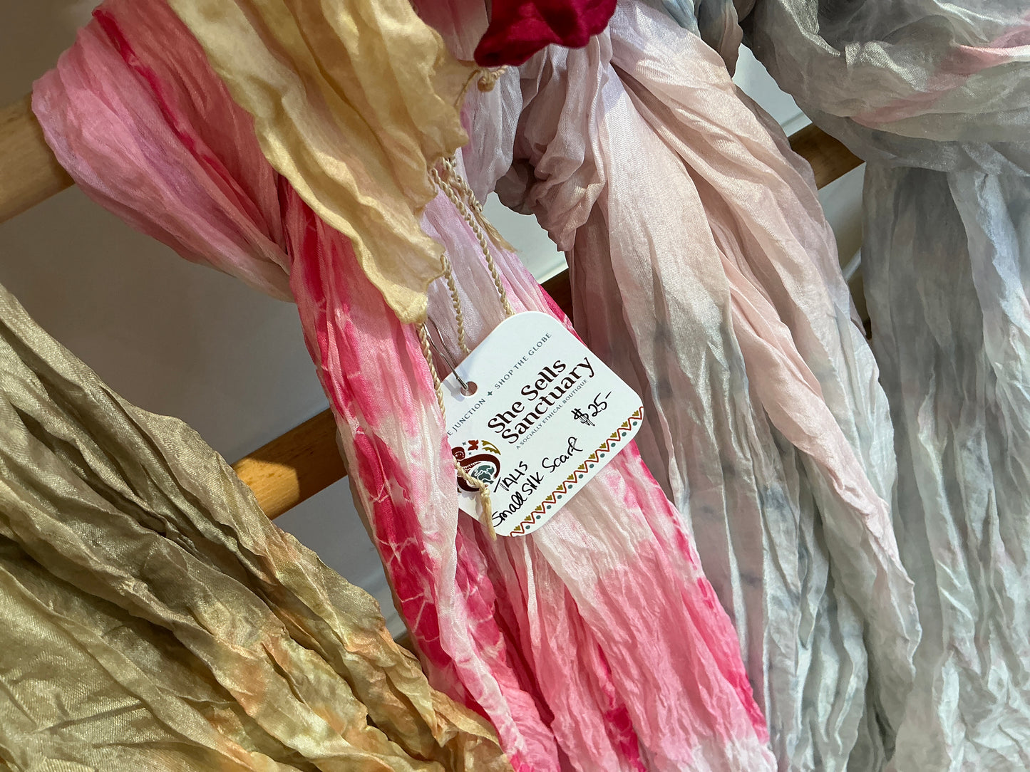 Small silk scarf POS