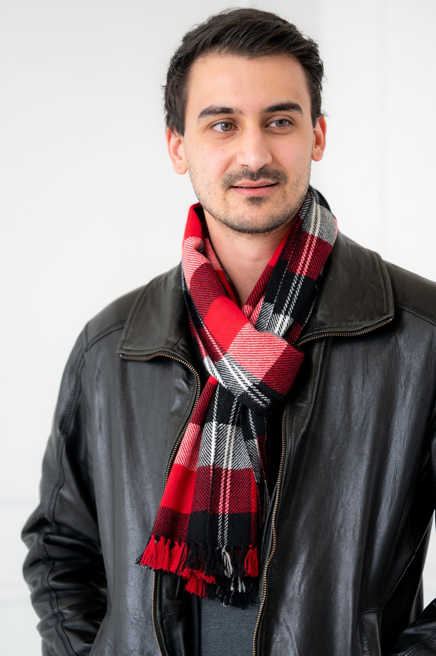 100% Cashmere Red and Black Tartan Muffler