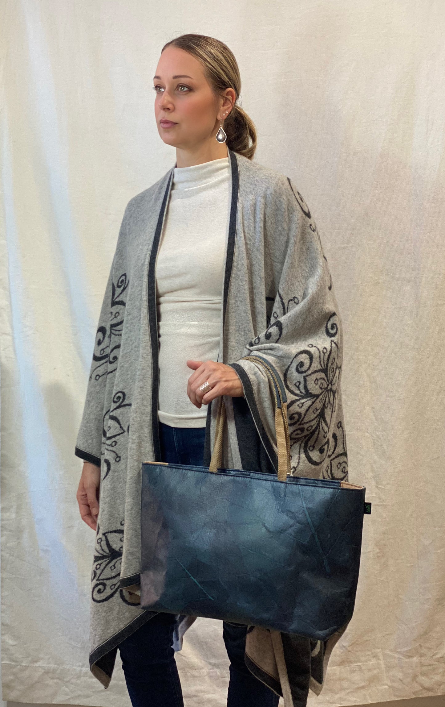 Thick and Plush Pure Cashmere Reversable Wrap