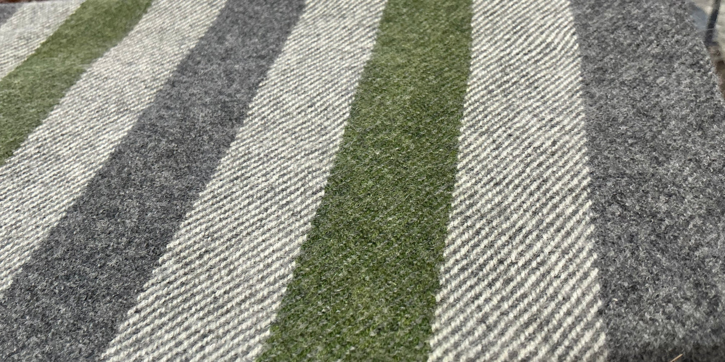 100% Cashmere Green and Grey Muffler Scarf