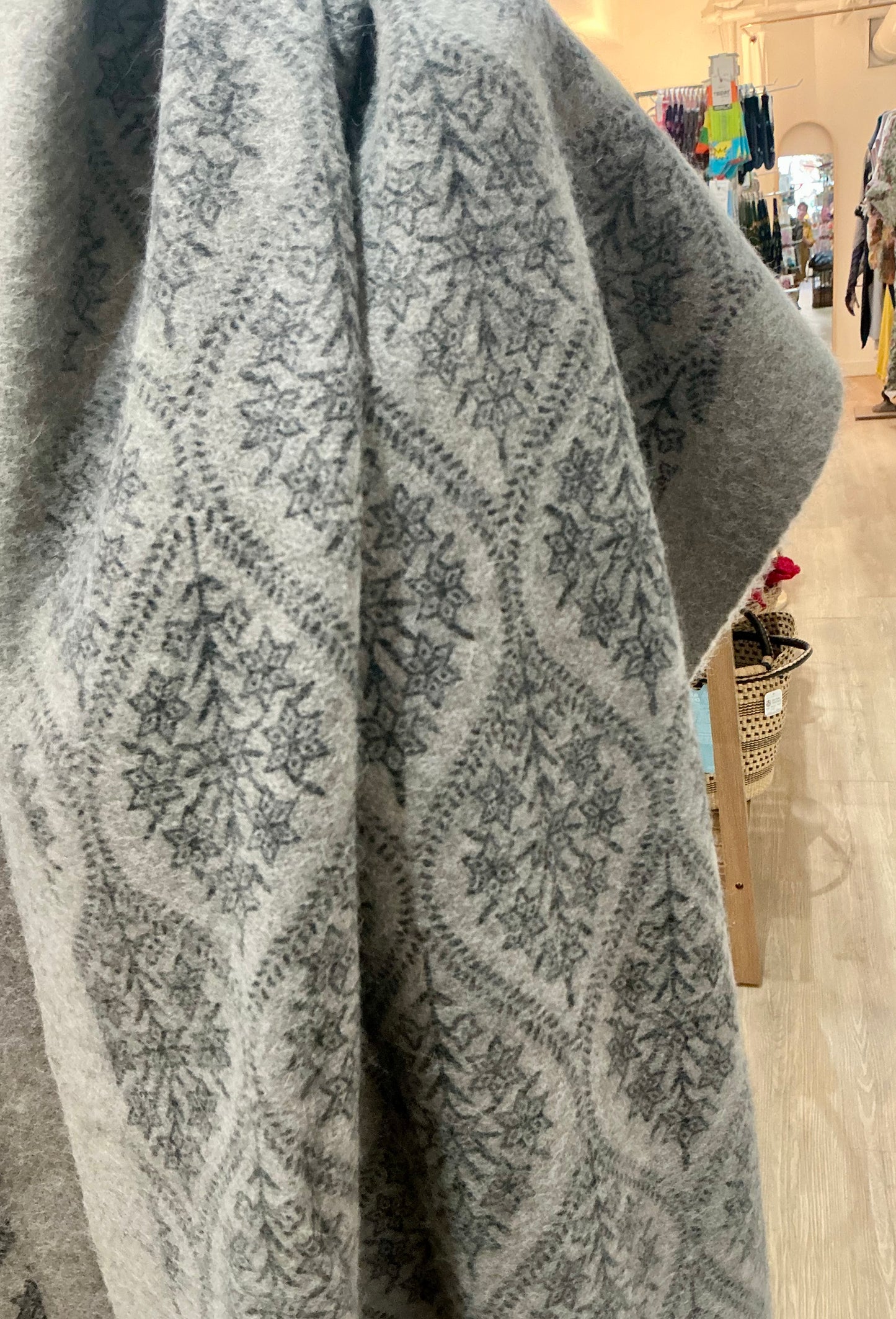 Yak Wool Scarf Grey Snowflake