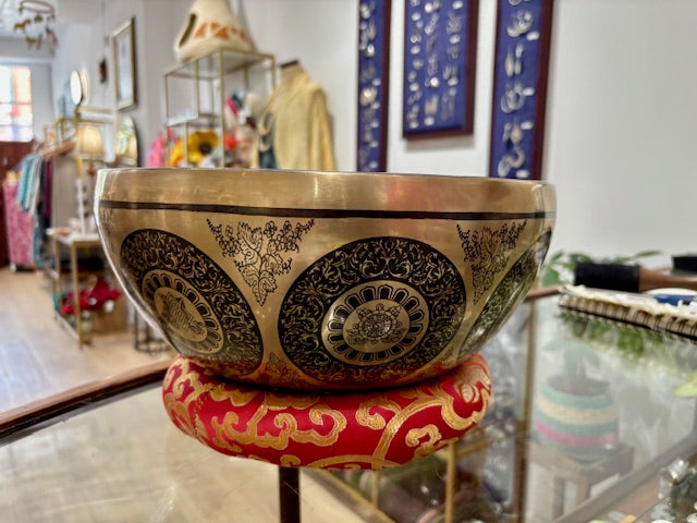 Singing Therapy Bowl Large Gold #2