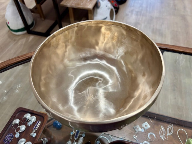 Singing Bowl Therapy Matt #9