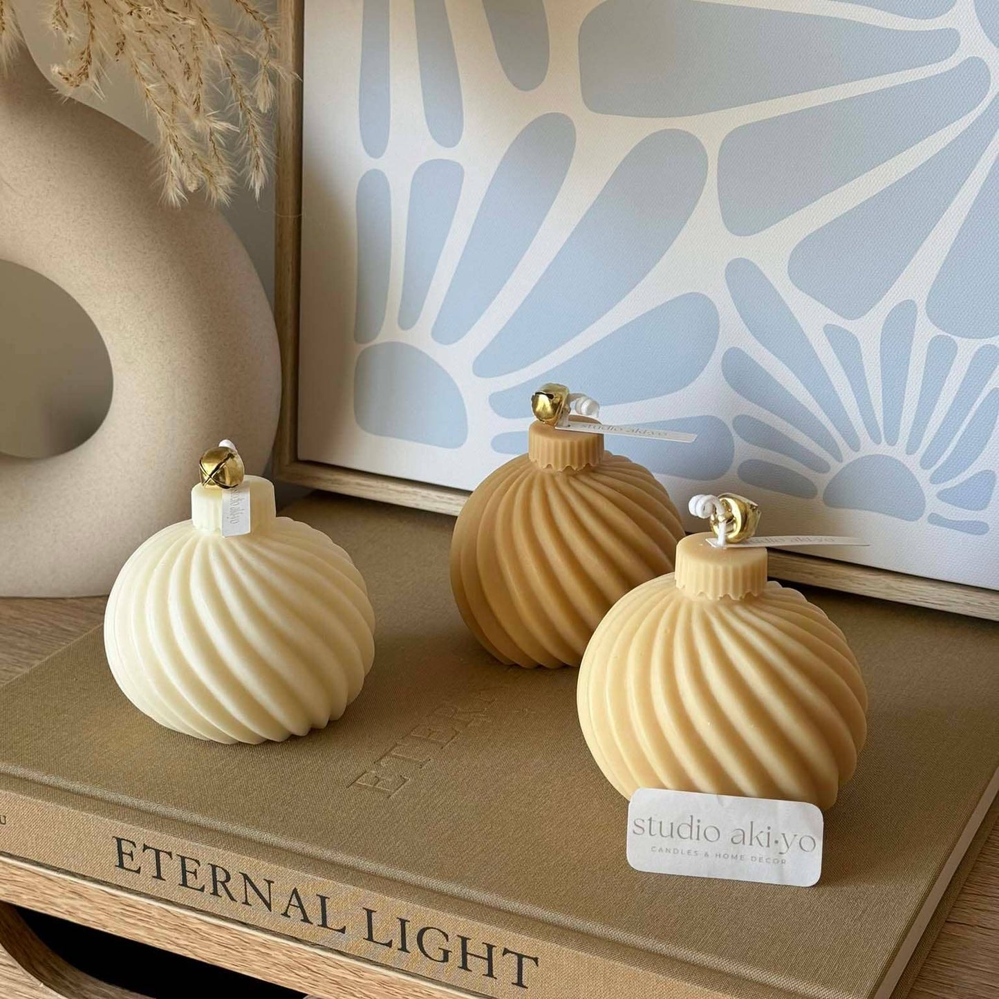 Holiday Swirl Ornament Soy Wax Candle | Christmas Decor: Ivory