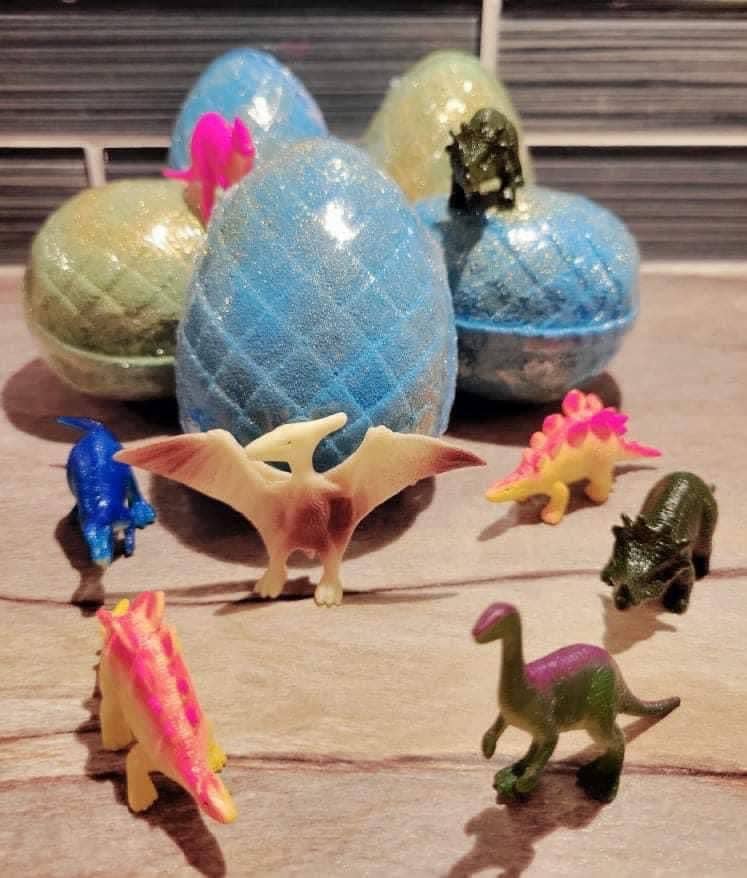 Surprise Toy Bath Bombs: Dino Eggs