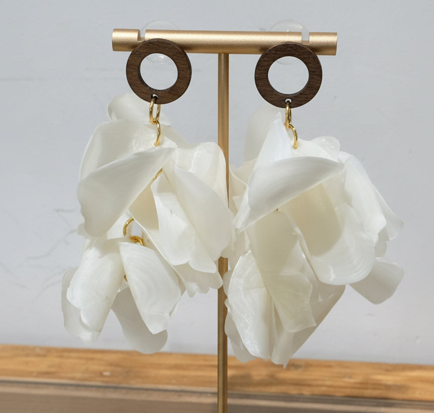 LARGE CLUTER EARRINGS - LIGHT WEIGHT