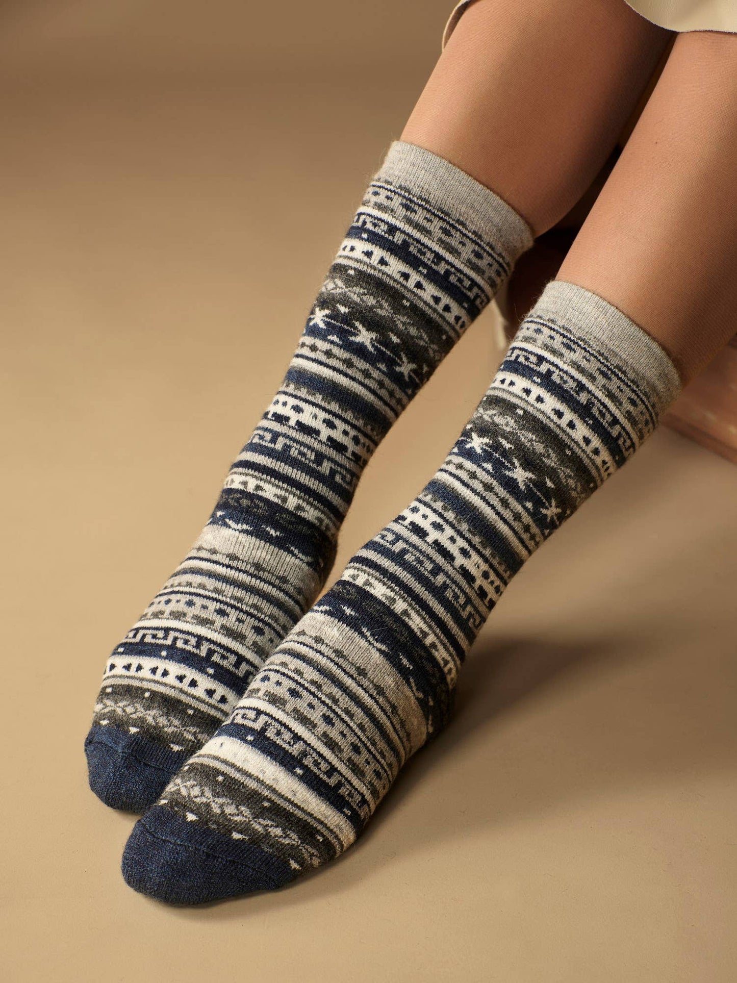 Fair Isle Alpaca Socks | Full Cushion Socks | Crew Socks: Gray / Large