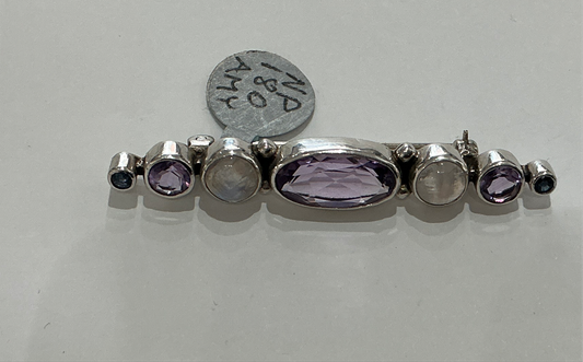 Amethyst brooch NP180