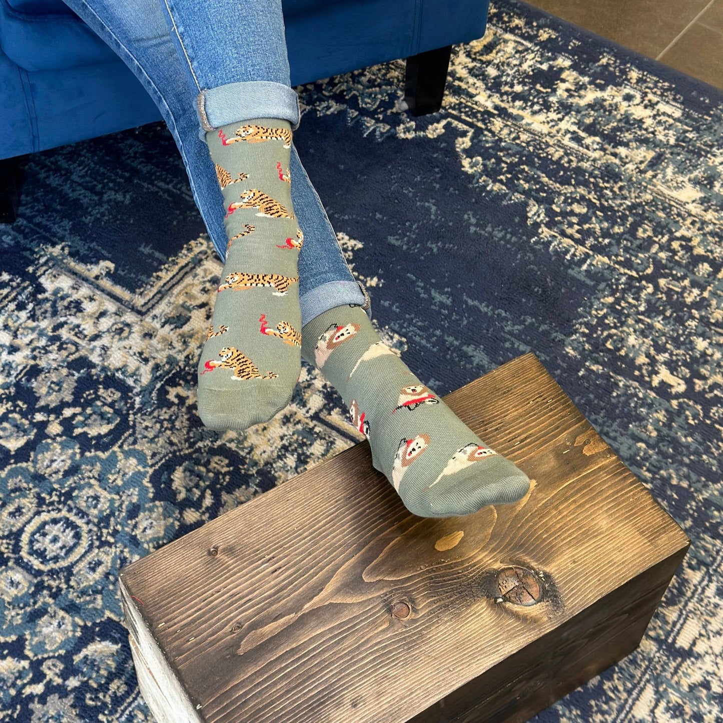 Women's Big Cats Socks: Women’s 5 – 10