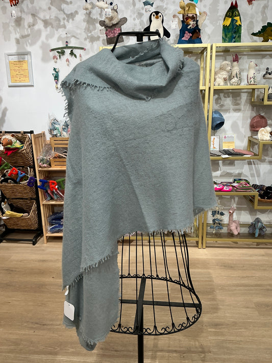 100% FELTED CASHMERE SCARF LIGHT BLUE