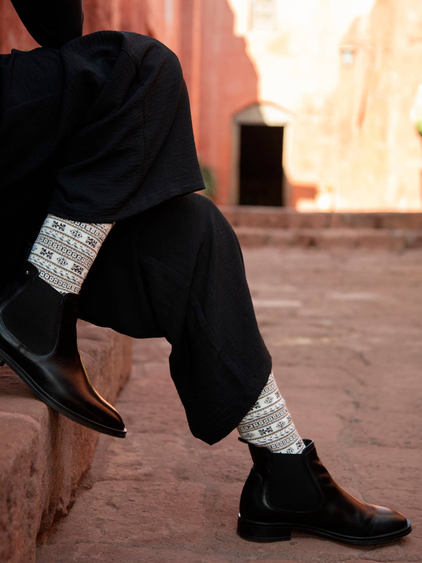 Inca Alpaca Socks | Full Cushion Socks | Crew Socks: Black / Medium
