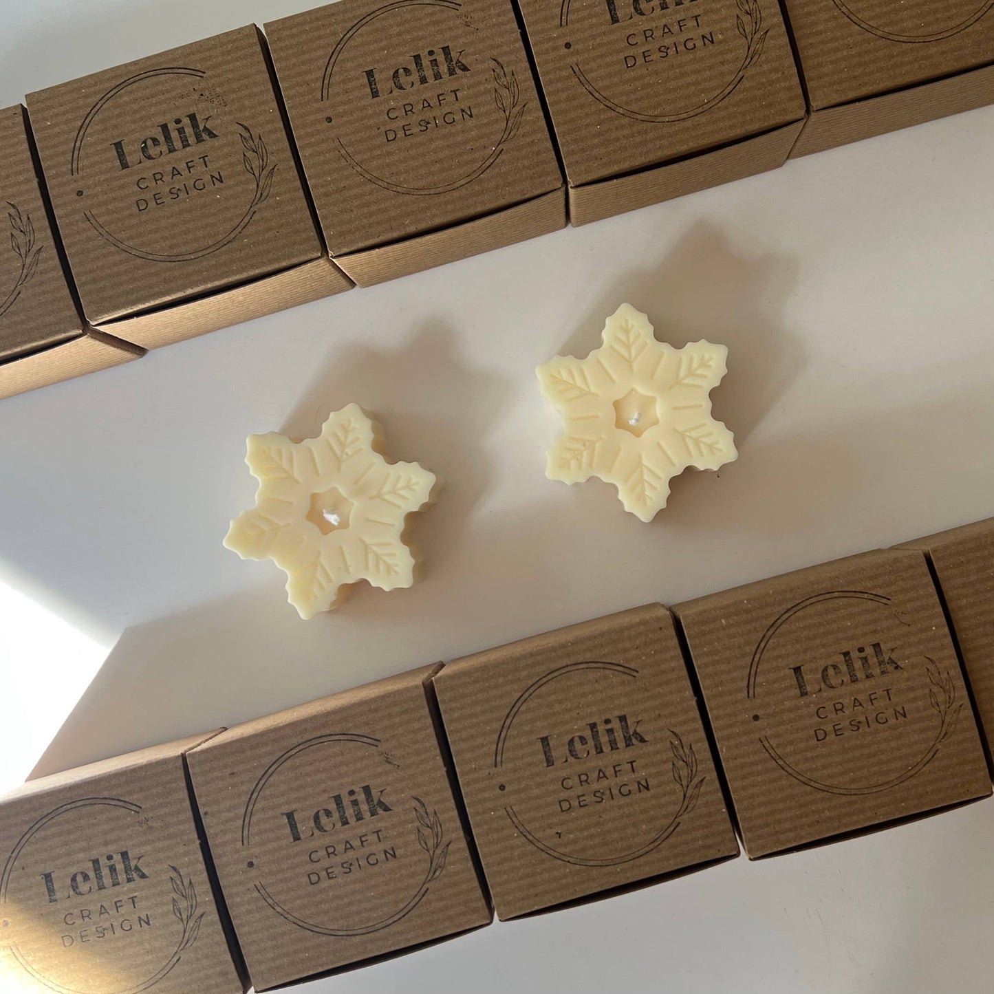 Scented Snowflake Candle | Small Christmas Gift: Ivory (natural) / Unscented