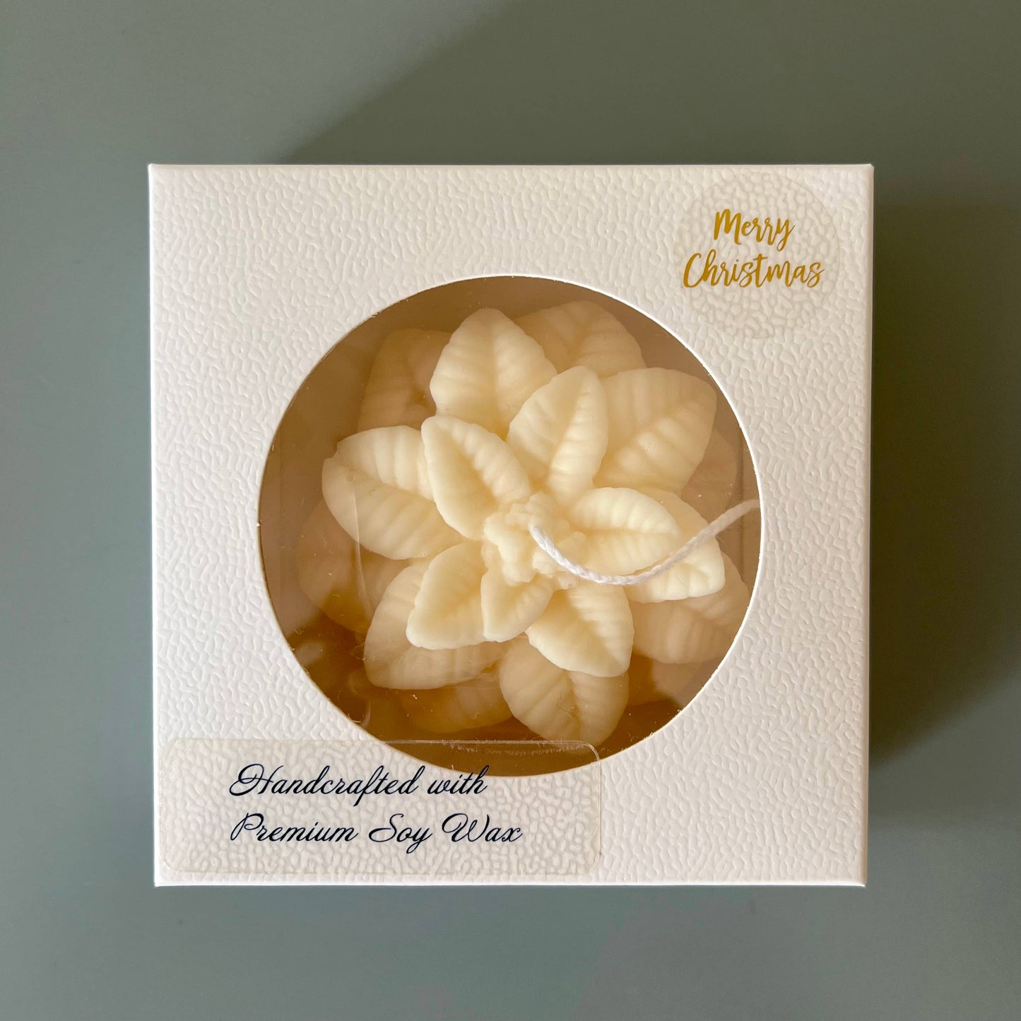 Poinsettia Scented Candle Ivory (natural) / Winterberry