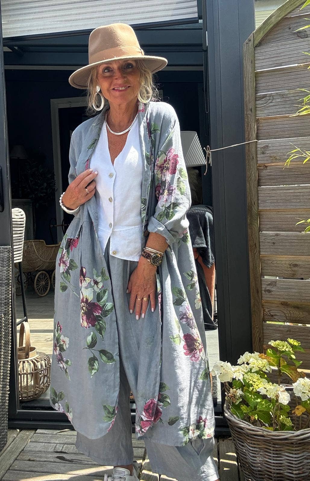 JACKET 1142 FLOWERS LINEN MATERIAL WITH POCKETS: Beige