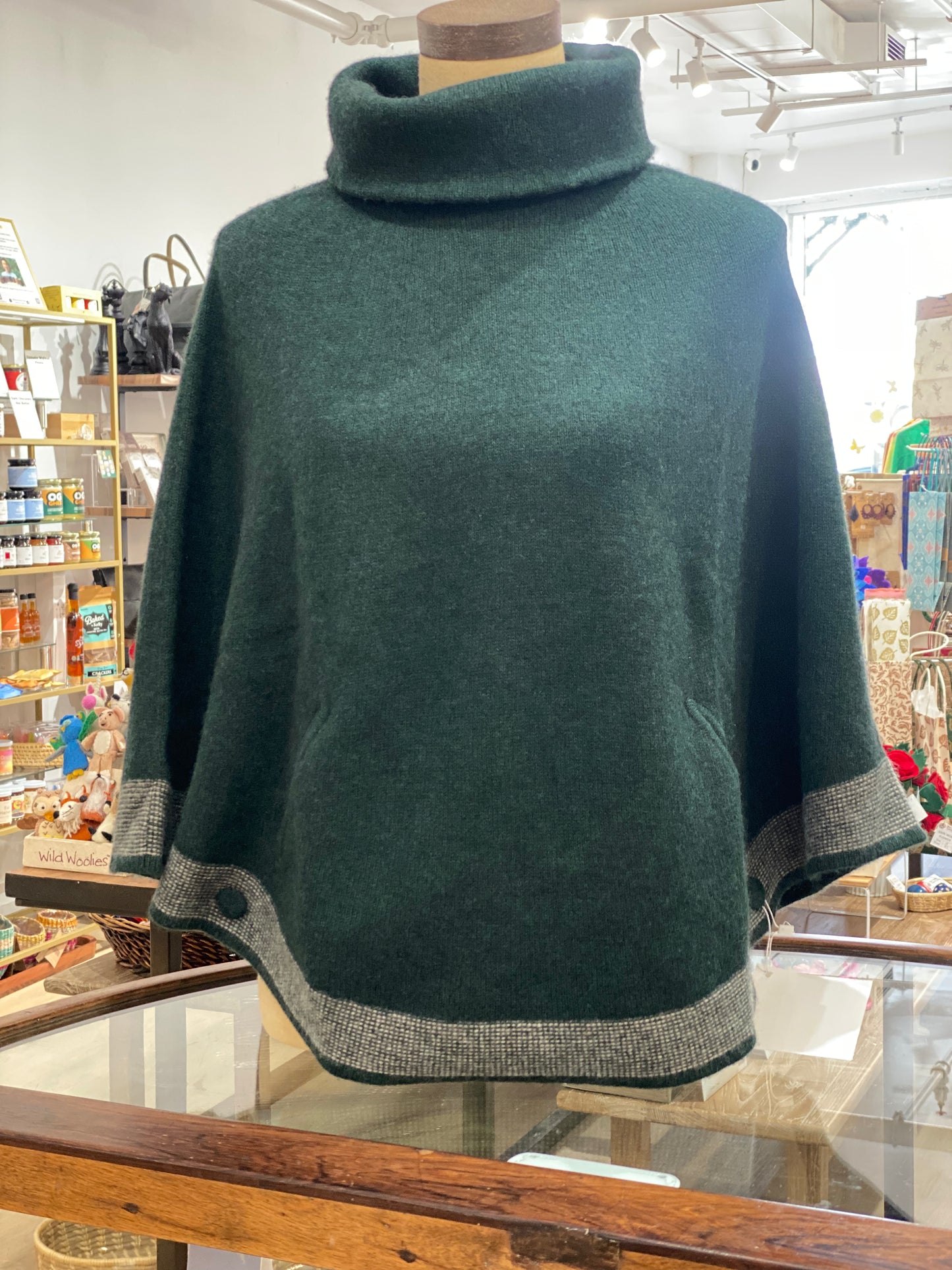 100% Cashmere Round Poncho Hunter Green