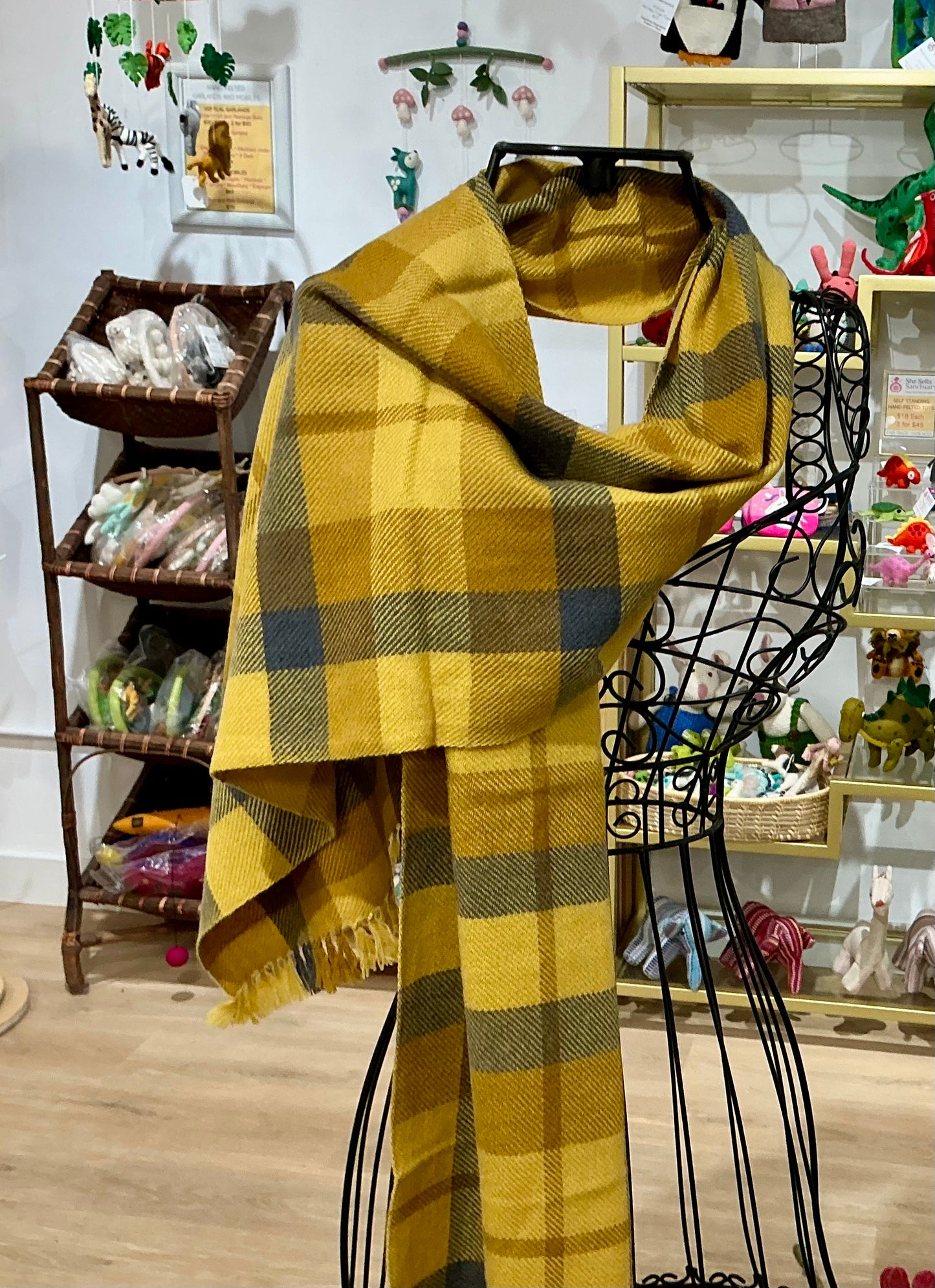 100% Cashmere Gold Tartan NEW!