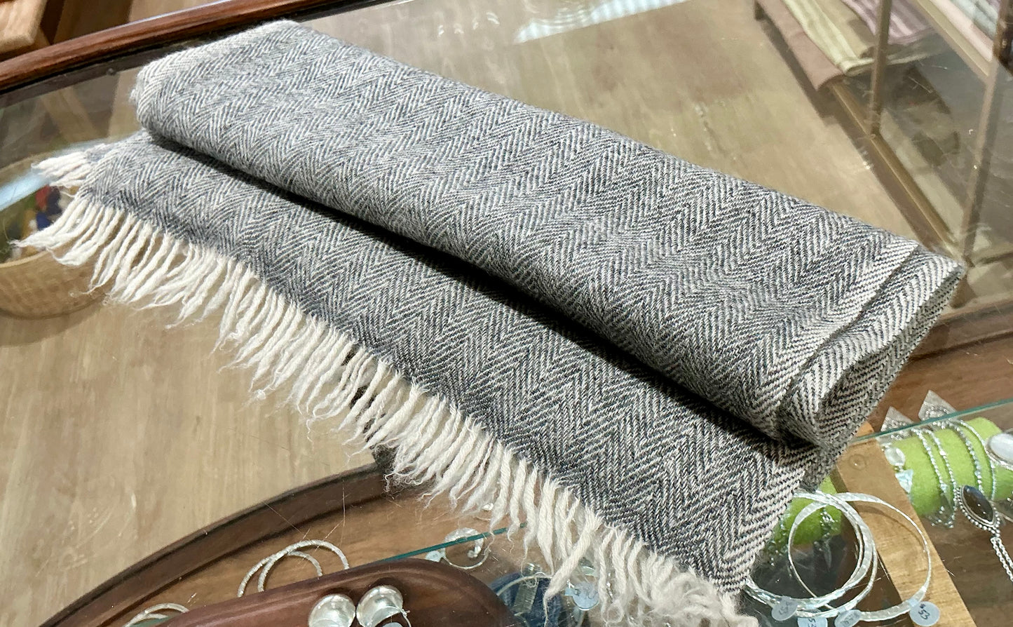 100% Cashmere Charcoal Herringbone Muffler
