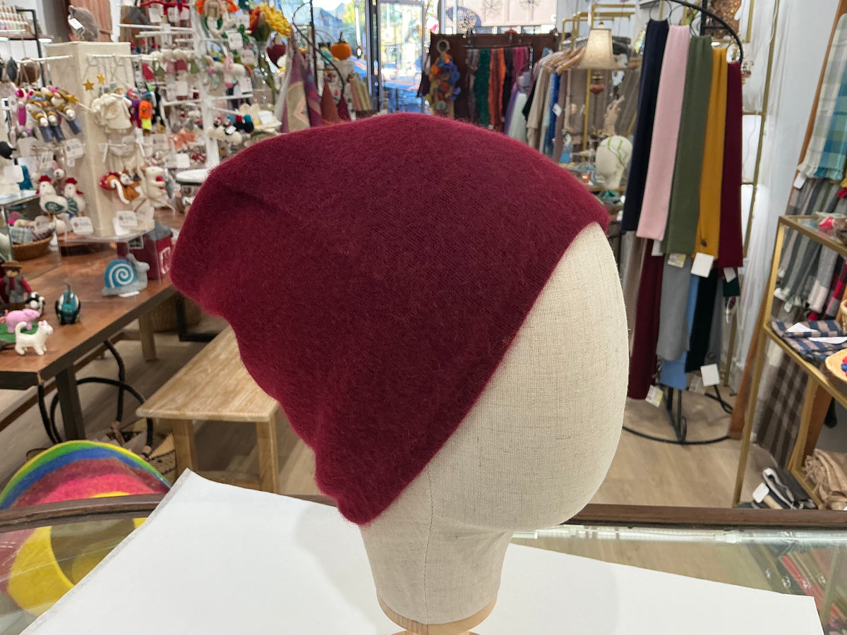 100% Pure Cashmere Hat Reversible (Black and Burgundy)