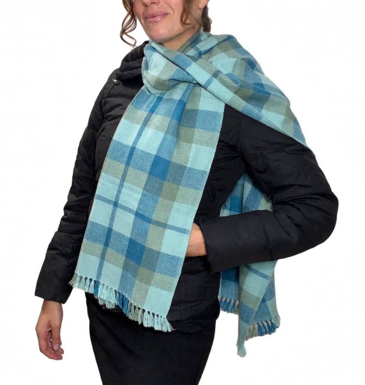 100% Cashmere Blue Tartan Muffler. NEW!