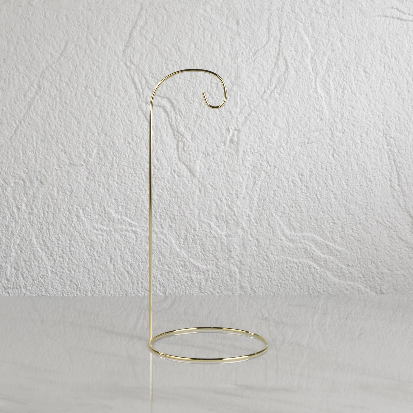 Brass Wire Ornament Stands: Brass / 10.5"