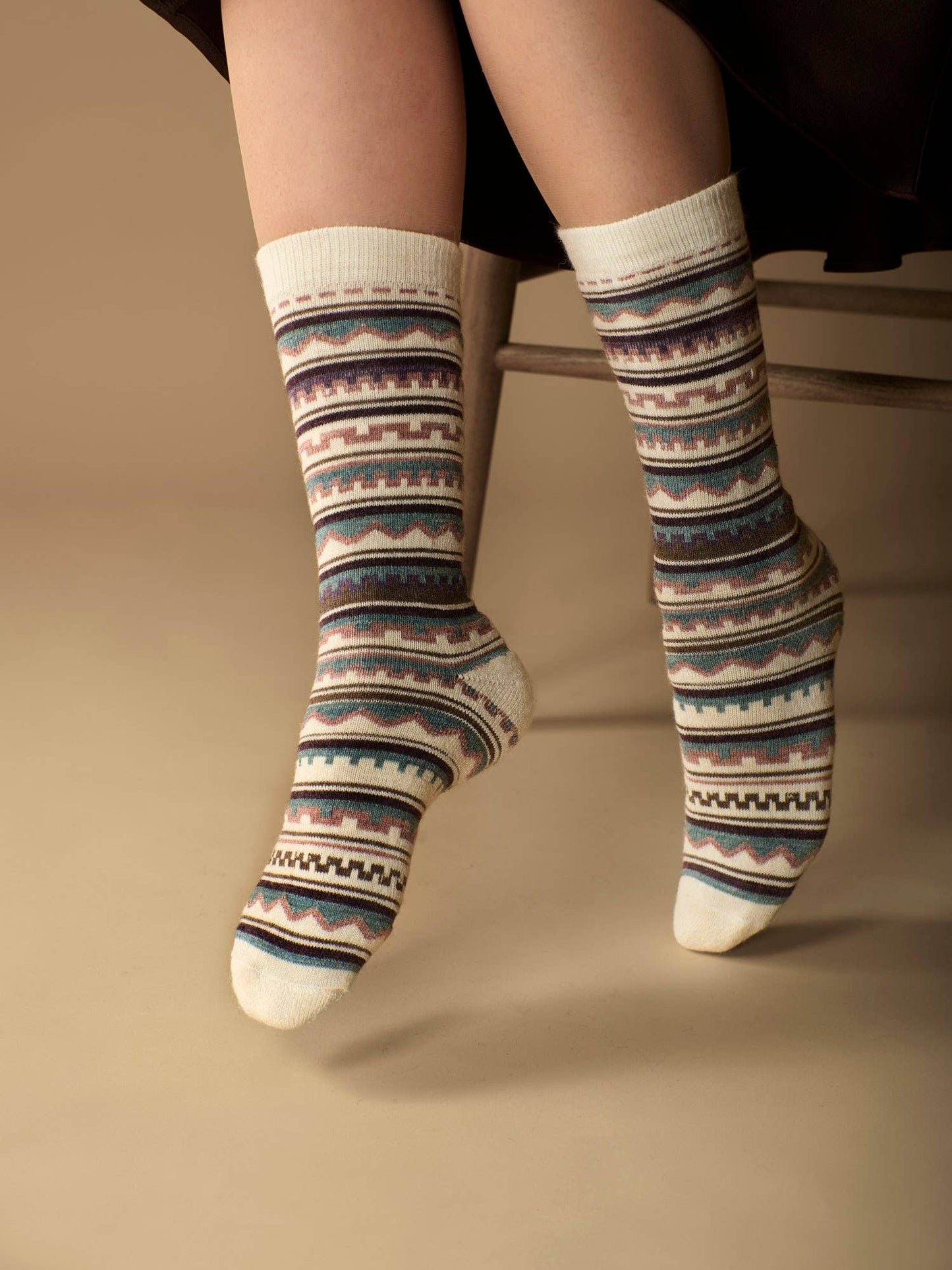 Cusco Alpaca Socks | Light Cushion Socks | Crew Socks: White / Medium