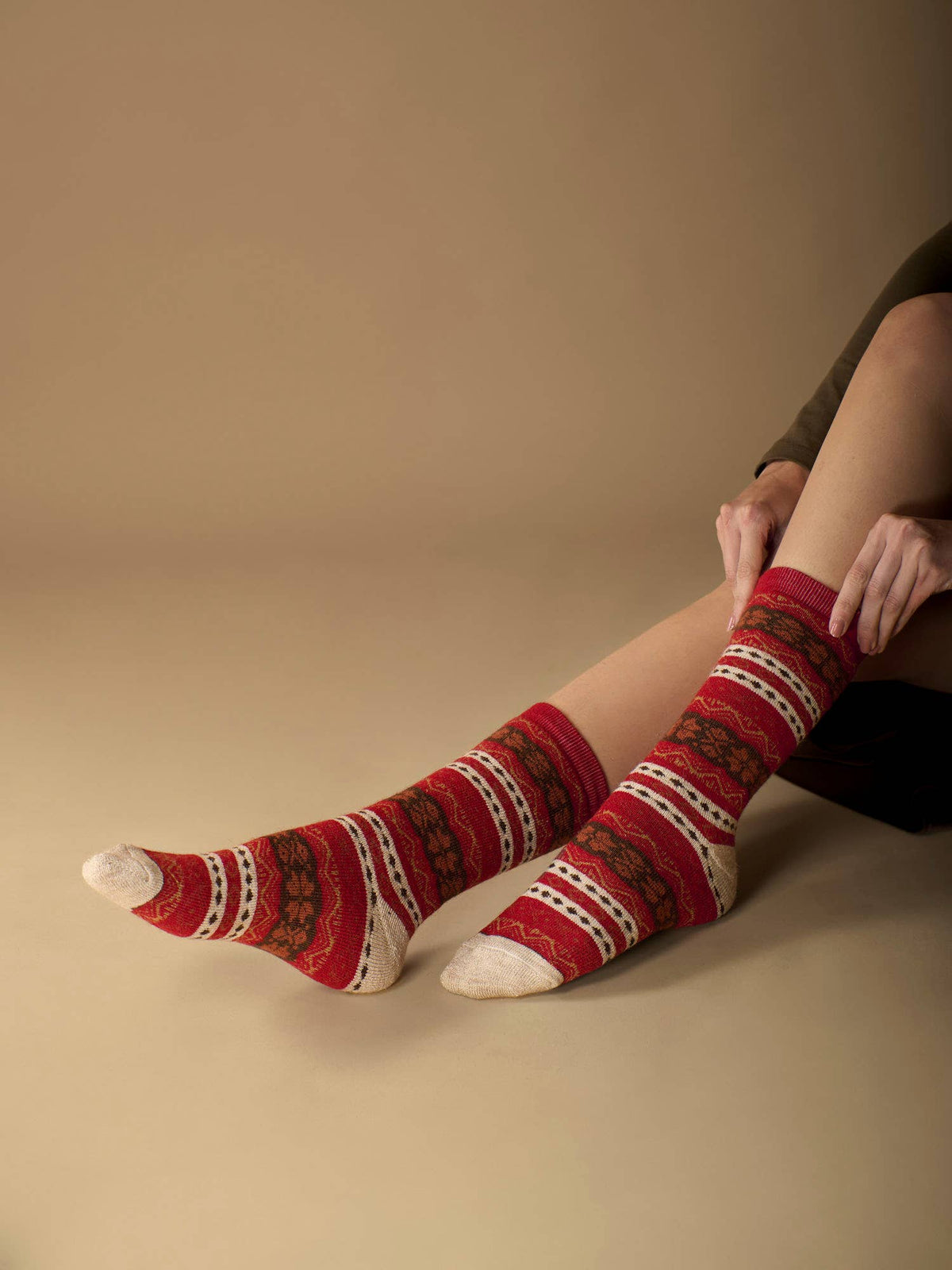 Nordic Alpaca Socks | Full Cushion Socks | Crew Socks: Red / Medium