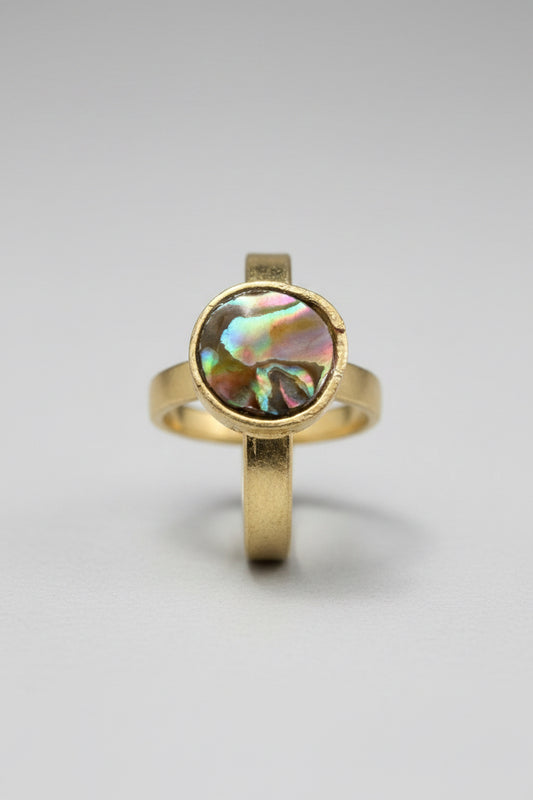 Ring brass with shell
